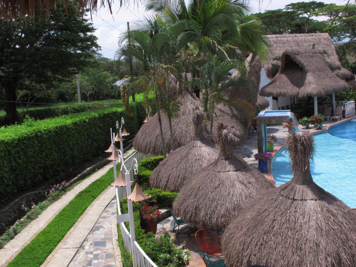 Hotel Campestre San Joaquin Garzon  Exterior photo