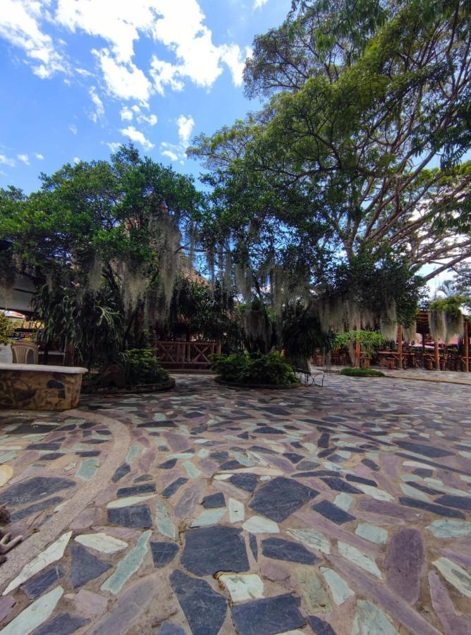 Hotel Campestre San Joaquin Garzon  Exterior photo